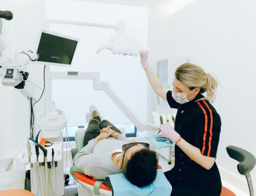 Implacja zęba w gabinecie stomatologicznym